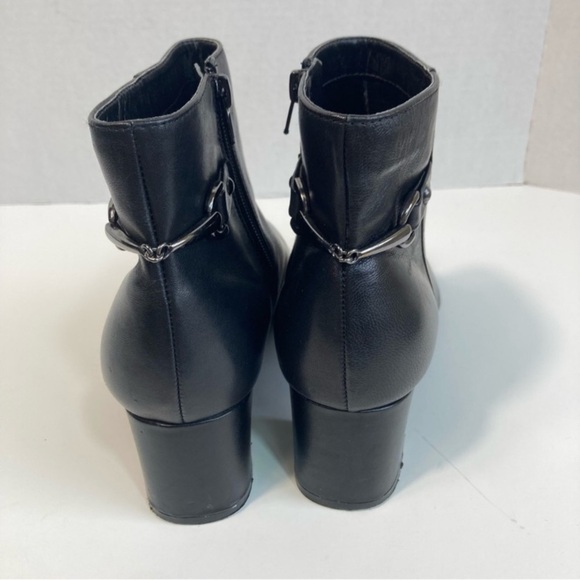 Bandolino Masie Block Heel Leather Ankle Boots Buckle Detail Fall Booties 9.5 - Picture 7 of 13